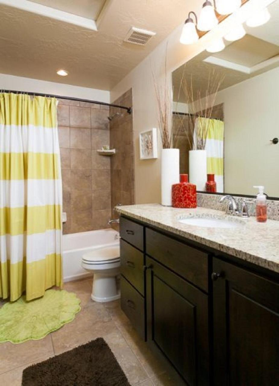 A Home Away - Stay And Play Washington Bagian luar foto